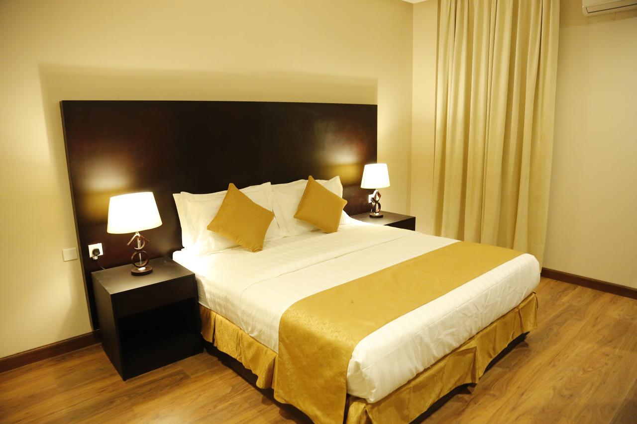 Flora Hotel Suite 2 فلورا2 للشقق المخدومة Riad Exterior foto