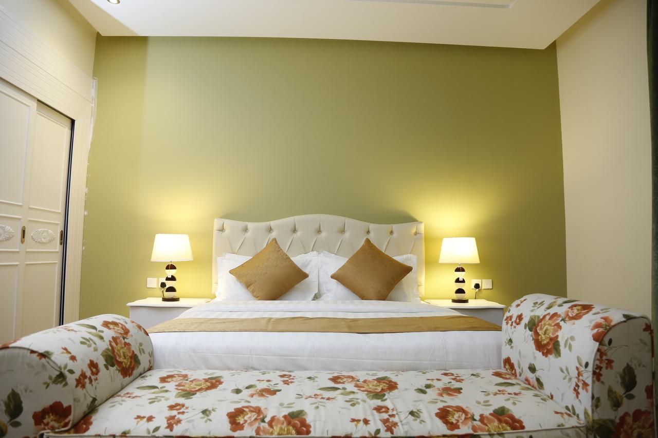 Flora Hotel Suite 2 فلورا2 للشقق المخدومة Riad Exterior foto