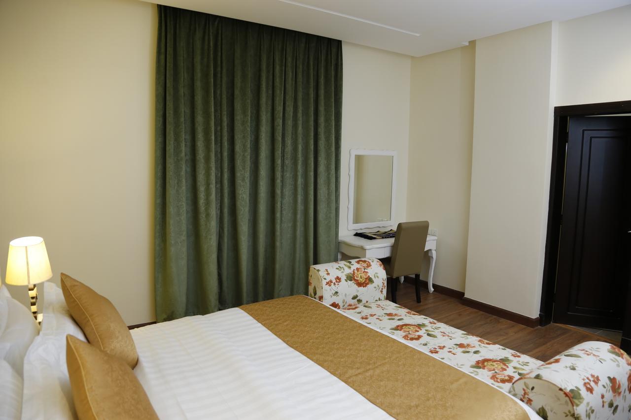 Flora Hotel Suite 2 فلورا2 للشقق المخدومة Riad Exterior foto